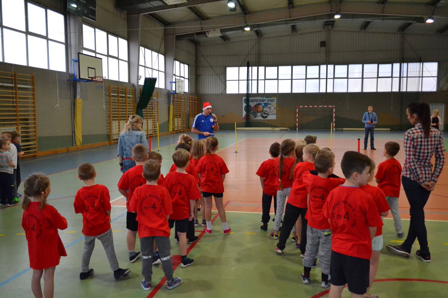 MIKOŁAJKOWE ZAWODY SPORTOWE